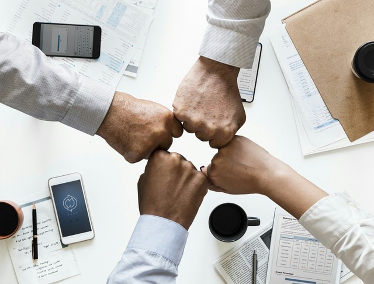 teamwork-3309829_640.jpg