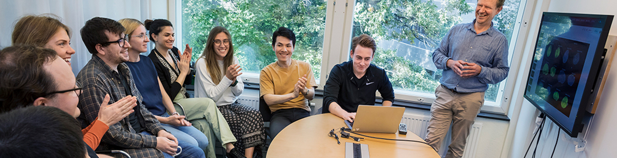 Labbmöte med forskargrupp. Foto: Jens Olof Lasthein