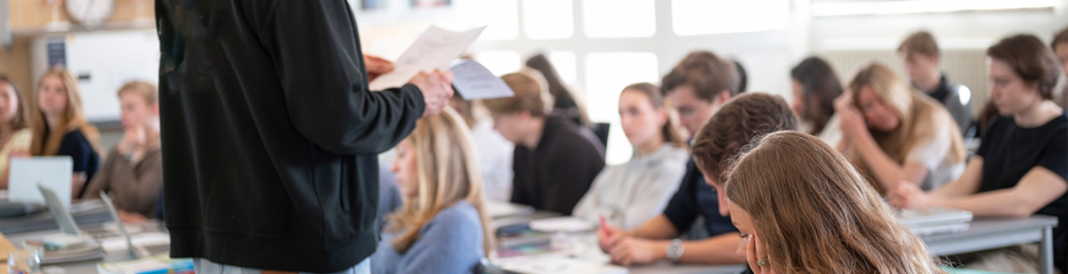 Lärare äldre elever