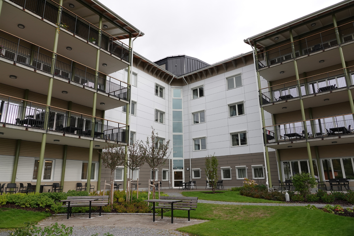 Rosenbacken innergård.jpg