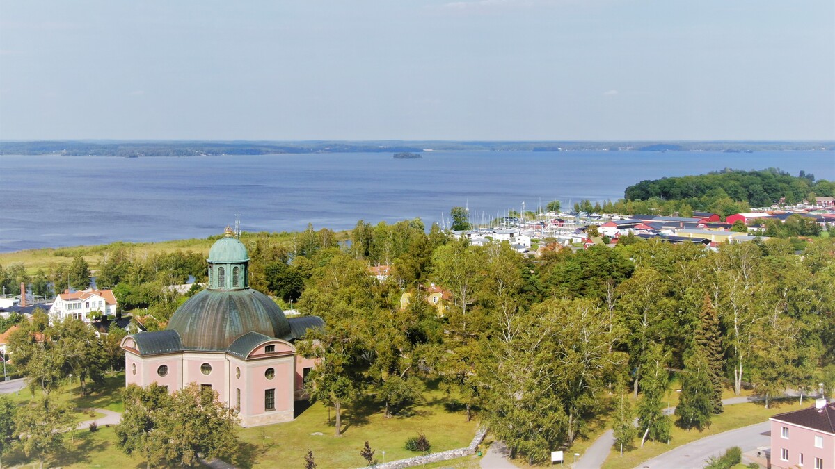 Flygfoto Kung Karls kyrka.jpg