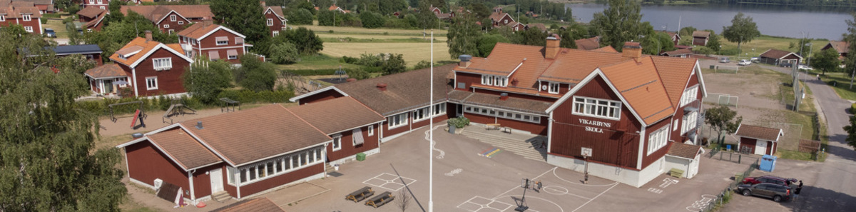 flygfoto över Vikarbys skola.jpg